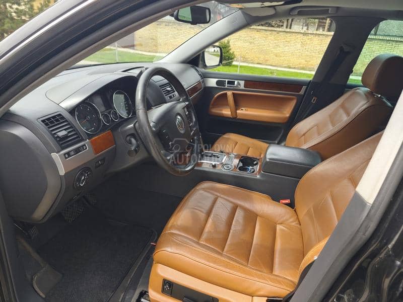 Volkswagen Touareg V6