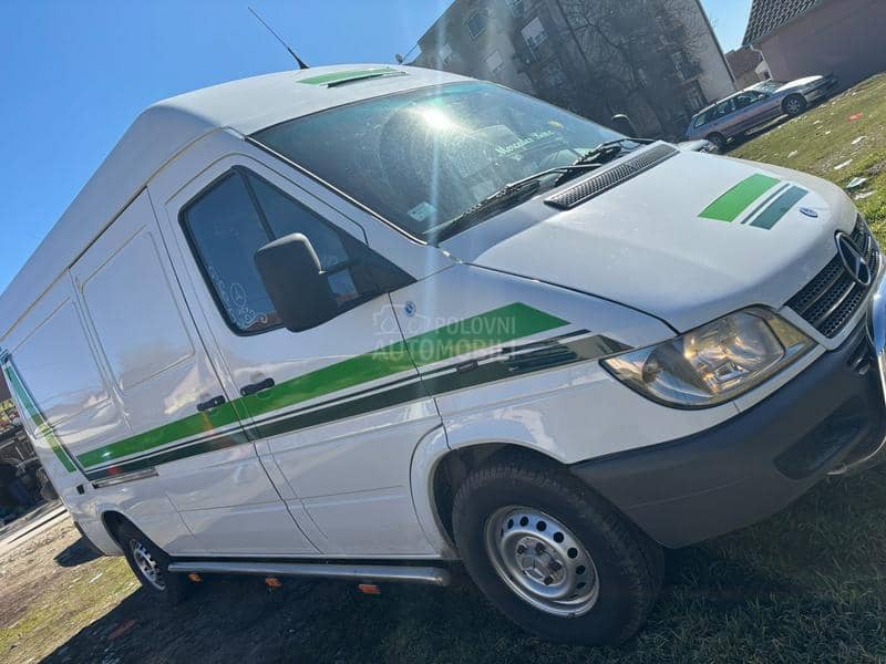 Mercedes Benz Sprinter 313