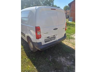 Zadnji branik za Peugeot Partner od 2008. do 2016. god.