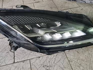 farovi za Jaguar E-Pace od 2017. do 2022. god.