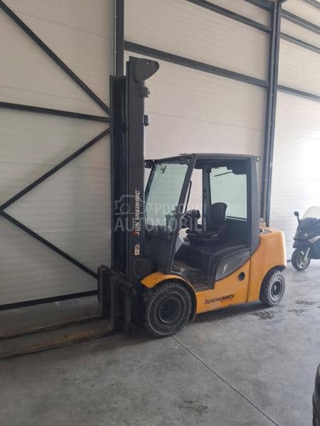 Jungheinrich DFG 435s i roto vile
