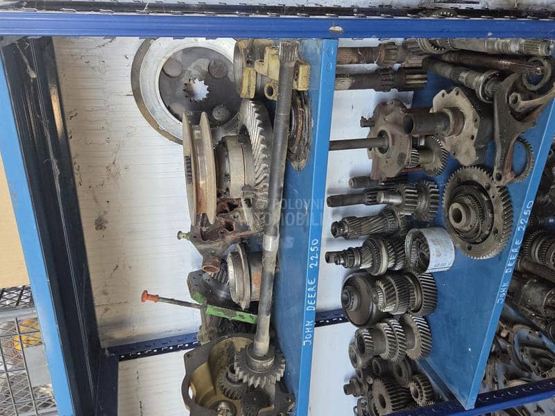 Delovi  za John Derre 2250
