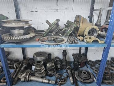 Delovi  za John Derre 2250