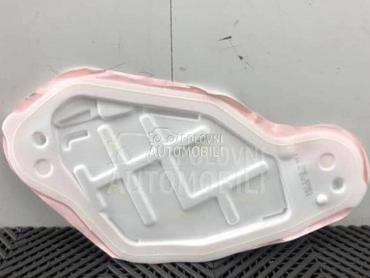 Zaštita za prednja desna vrata za Peugeot 208