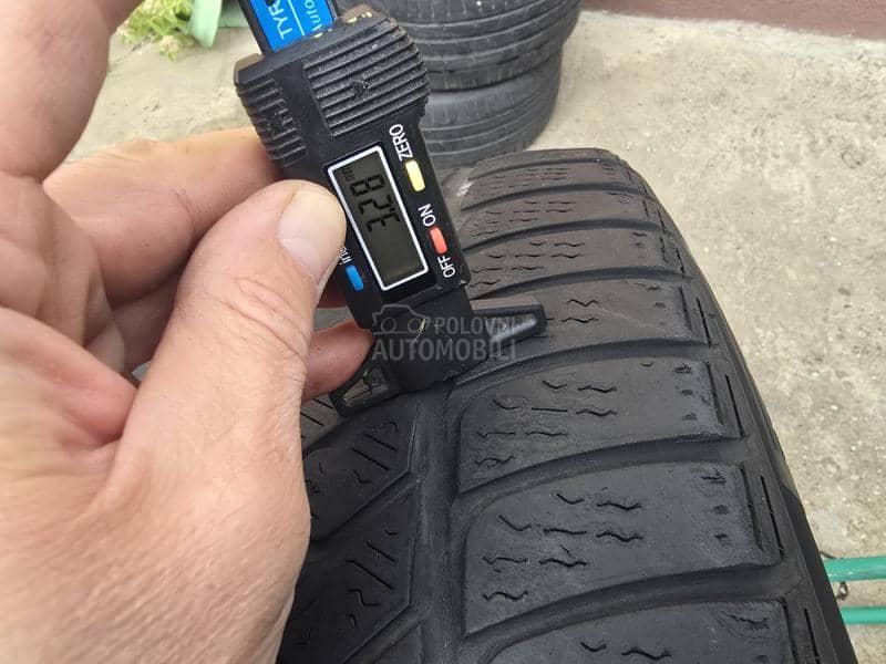 Pirelli 245/45 R19 Zimska