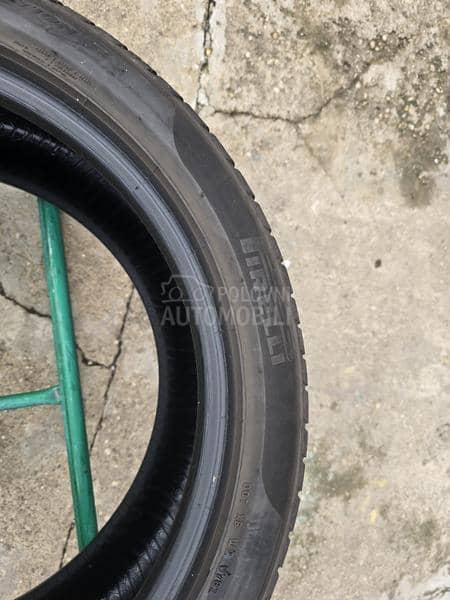 Pirelli 245/45 R19 Zimska