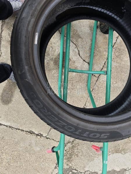 Pirelli 245/45 R19 Zimska