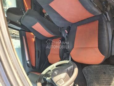 enterijer za Opel Astra H od 2004. do 2007. god.