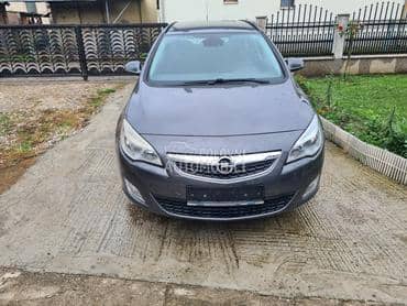 Branik za Opel Astra J od 2010. do 2012. god.