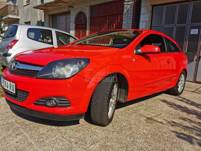 Opel Astra H GTC