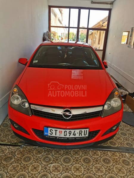 Opel Astra H GTC