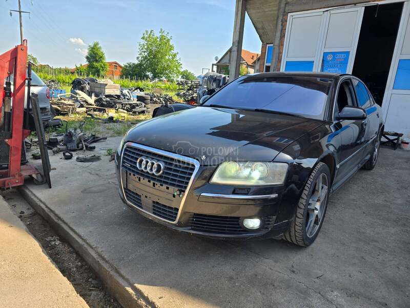 Audi A8 -  kompletan auto u delovima