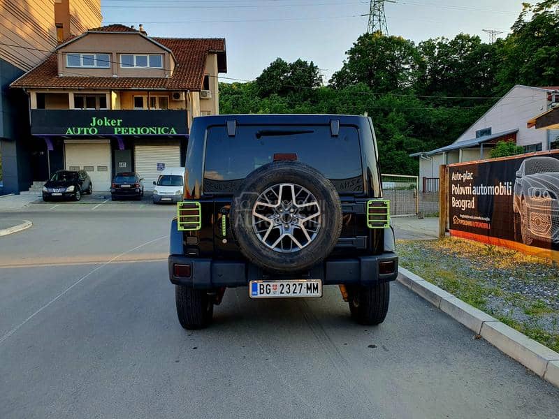 Jeep Wrangler UNLIMITED SAHARA