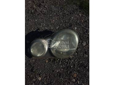 levi far za Volkswagen Polo od 2000. do 2005. god.