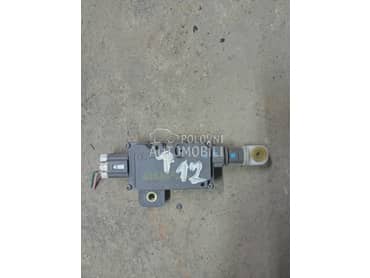 Gepek brava za Nissan Primera od 2002. do 2007. god.