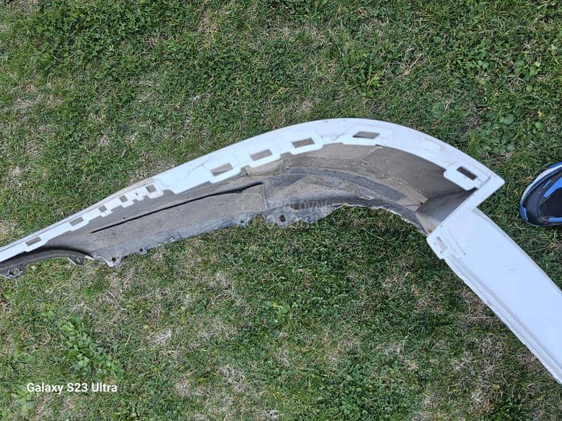 BRANIK zadnji Karavan