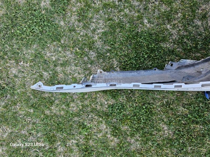 BRANIK zadnji Karavan