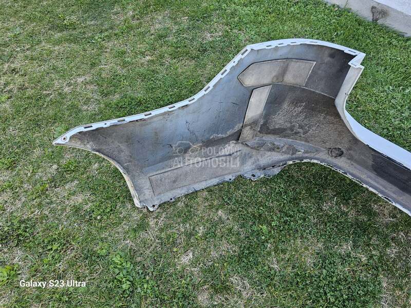 BRANIK zadnji Karavan