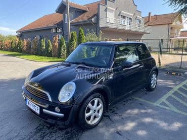MINI One -  kompletan auto u delovima