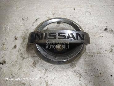 Prednji znak sa kamerom za Nissan X-Trail od 2014. do 2017. god.