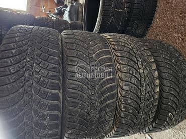 Kumho 245/45 R19 Zimska