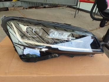 Far desni za Škoda Superb od 2019. do 2024. god.