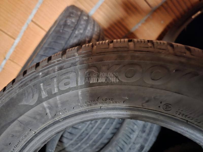 Hankook 215/60 R16 Zimska