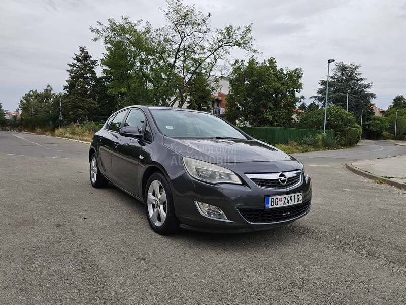 Opel Astra J 1.7 CDTI
