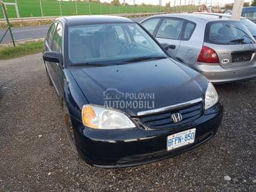 Honda Civic 1.7 2003. god. -  kompletan auto u delovima
