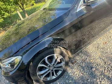 levo krilo w205 za Mercedes Benz C Klasa od 2018. do 2025. god.