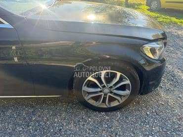 desno krilo w205 za Mercedes Benz C Klasa od 2015. do 2020. god.