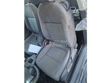 Interijer sedišta 3 vrata za Volkswagen Golf 5