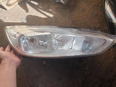 Far desni za Ford Focus od 2014. do 2016. god.