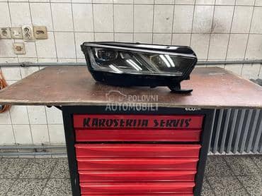 Desni far za Škoda Octavia