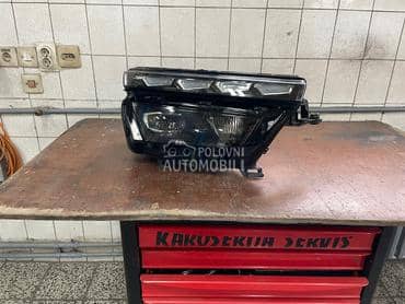 Desni far za Škoda Kamiq