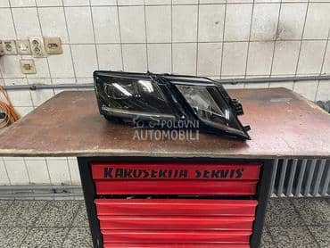 Desni Far za Škoda Octavia