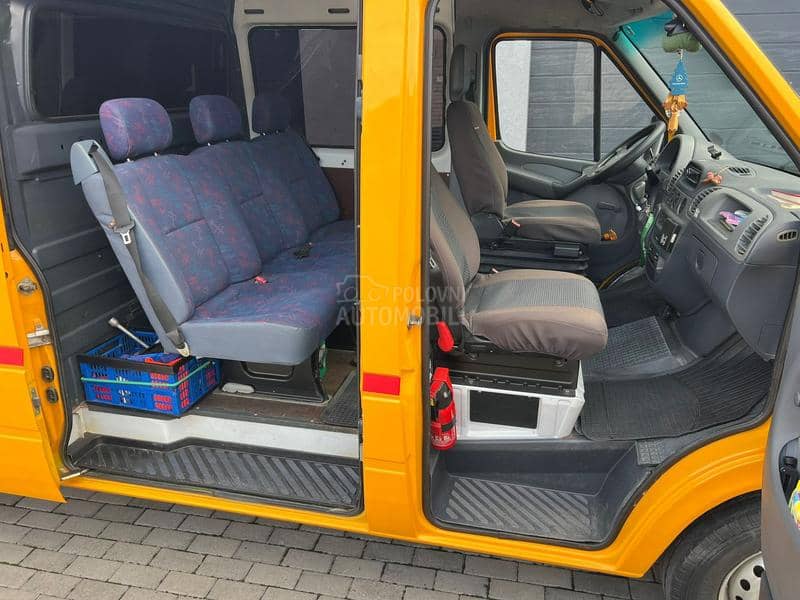 Mercedes Benz Sprinter POLUTERETNI 5 SEDISTA