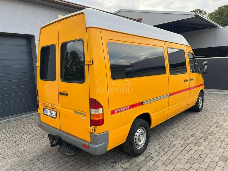 Mercedes Benz Sprinter POLUTERETNI 5 SEDISTA