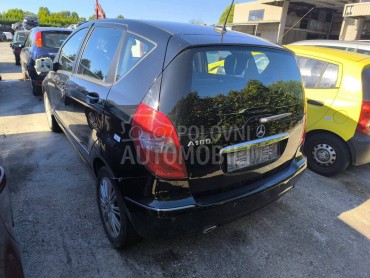 Desno stop svetlo za Mercedes Benz A 180 od 2008. do 2012. god.