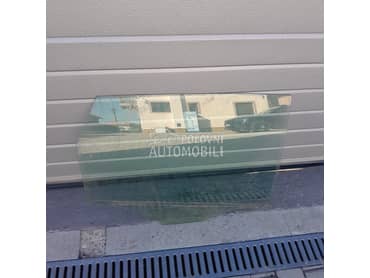 Zadnje desno staklo u vratima za Audi Q5 od 2008. do 2016. god.