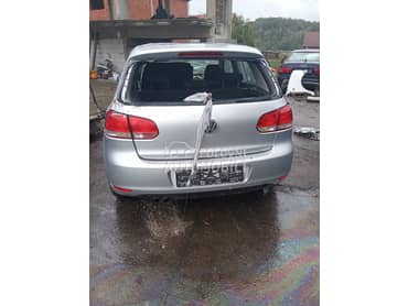 Delovi. 2,0TDI za Volkswagen Golf 6 za 2009. god.