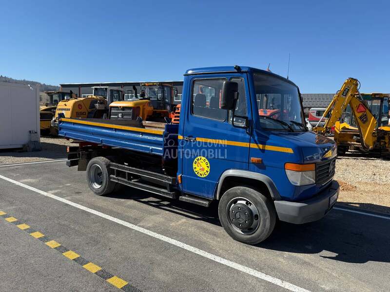 Mercedes Benz Vario  814