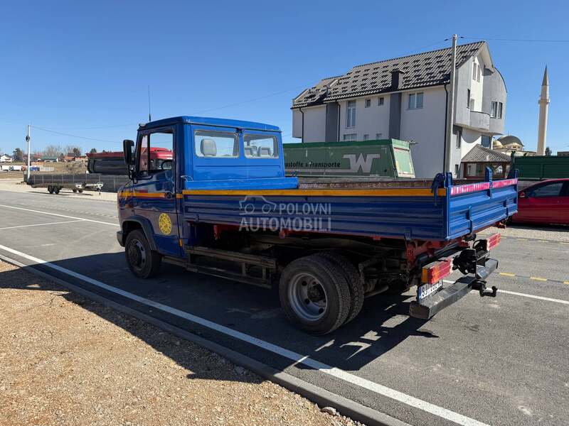 Mercedes Benz Vario  814