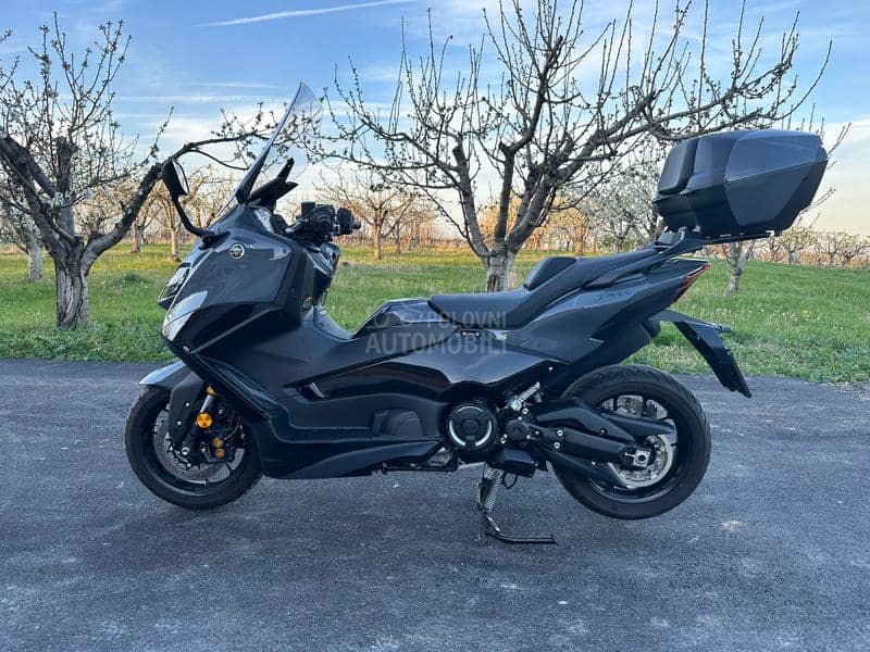 Yamaha TMAX Tech MAX