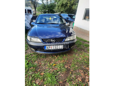 Opel Vectra B -  kompletan auto u delovima