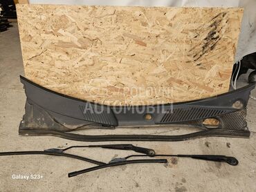 PLASTIKA ISPOD BRISACA METLICE za Renault Clio od 2001. do 2003. god.