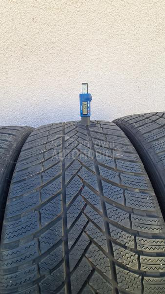 Bridgestone 275/35 R21 Zimska