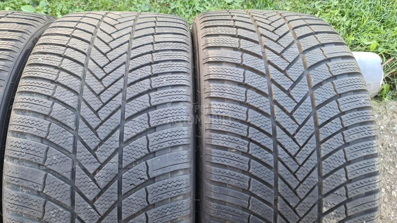 Bridgestone 275/35 R21 Zimska