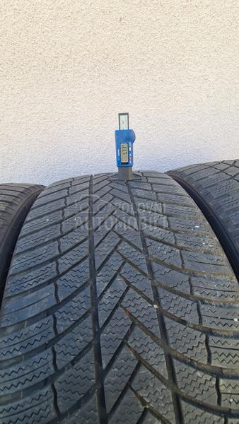 Bridgestone 275/35 R21 Zimska