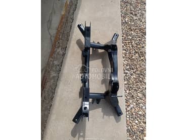 Zadnji trap za Mitsubishi Outlander od 2003. do 2009. god.